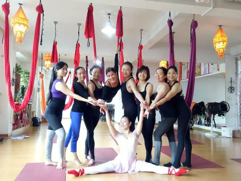 BodyFly clients posing for the picture